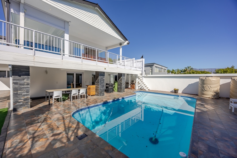 5 Bedroom Property for Sale in Milnerton Central Western Cape